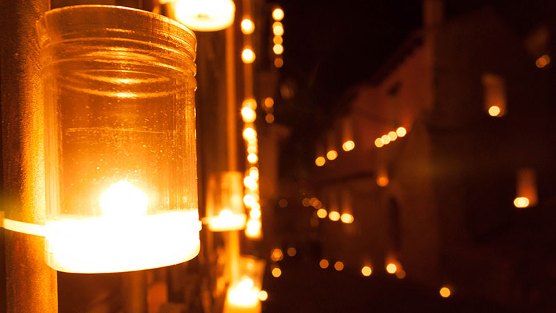 La noche, velas y Fuentidueña. Pura magia