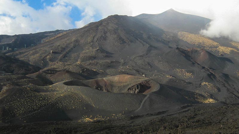 Increíble vista desde la base del Etna