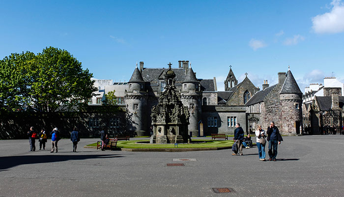 Holyroodhouse-Palace-Edimburgo