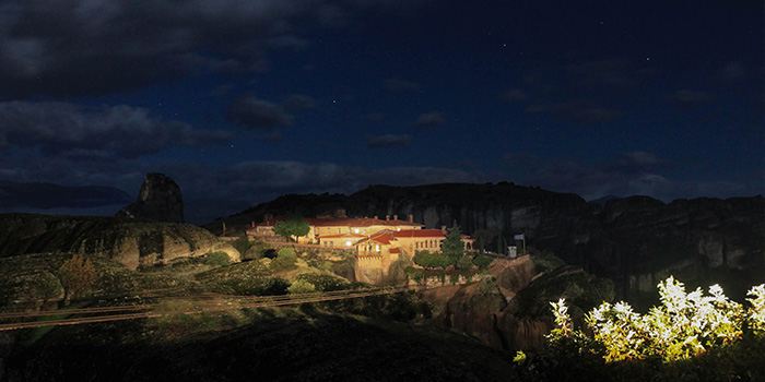 meteora-noche
