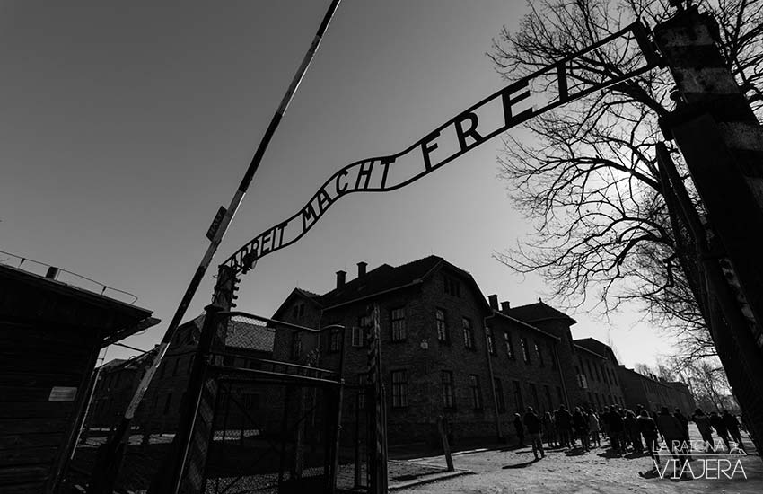 Auschwitz-entrada